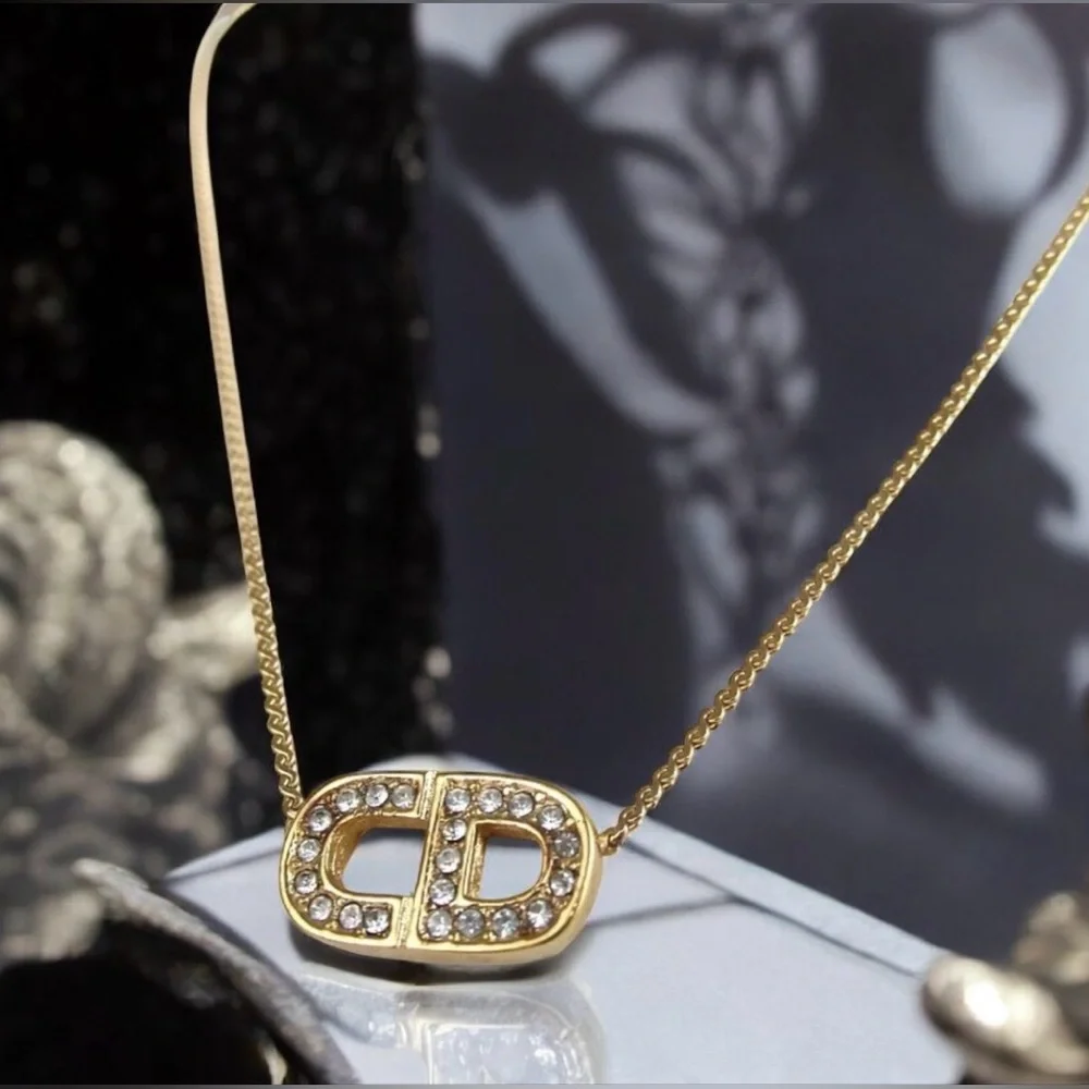 DIOR CD Logo Necklace 🤩 - Picture 3 of 9